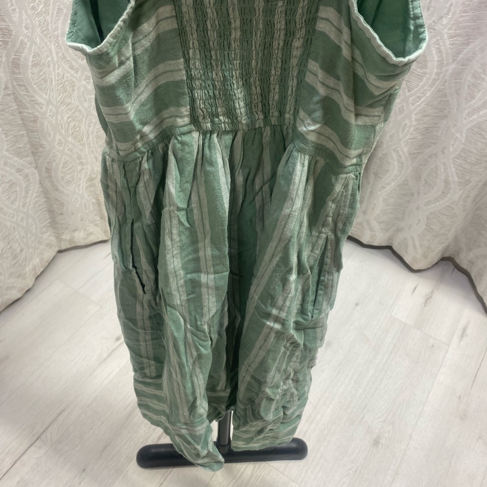 Universal Thread Sage and White Button-Front Midi… - image 8